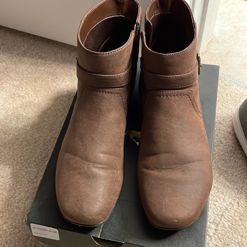 Easy Spirit Esanden Size 10W